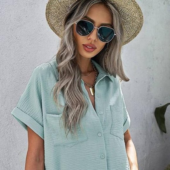 LAST ONE! CHADLEY SHORT SLEEVE BUTTON DOWN TOP - Picture 3 of 6